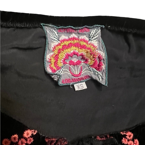 Johnny Was Velvet Embroidered Top XS – Black Floral Boho Blouse - Picture 3 of 8